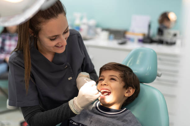 Best Emergency Tooth Extraction in Roosevelt Park, MI