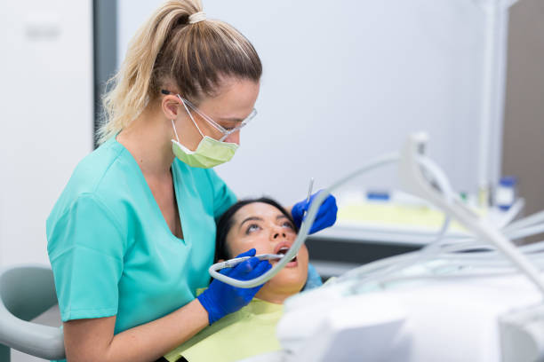 Best Emergency Tooth Extraction in Roosevelt Park, MI